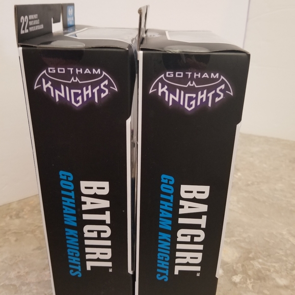 Batgirl Bundle - Picture 9 of 10